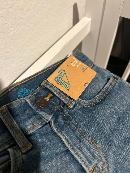 Short - Picture 2 of 4